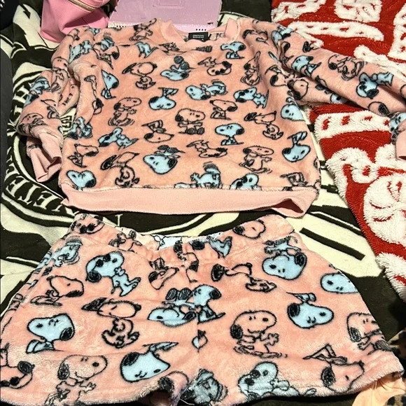 Pink Snoopy Pajama Set - Picture 1 of 3